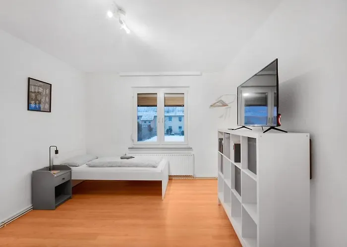 Modernes Erdgeschoss-apartment Mit Terasse *