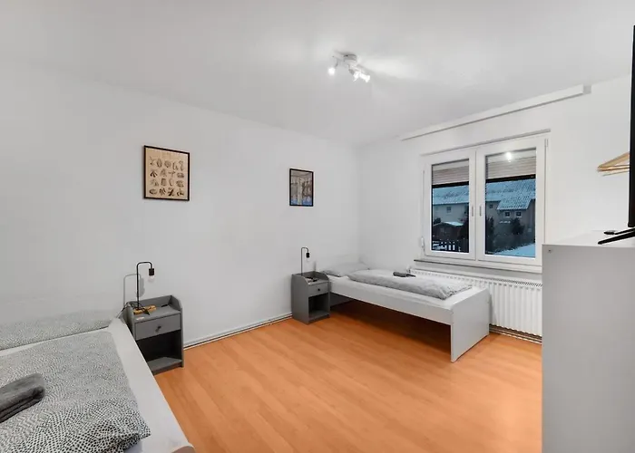 Апартаменты Modernes Erdgeschoss-apartment Mit Terasse Целле